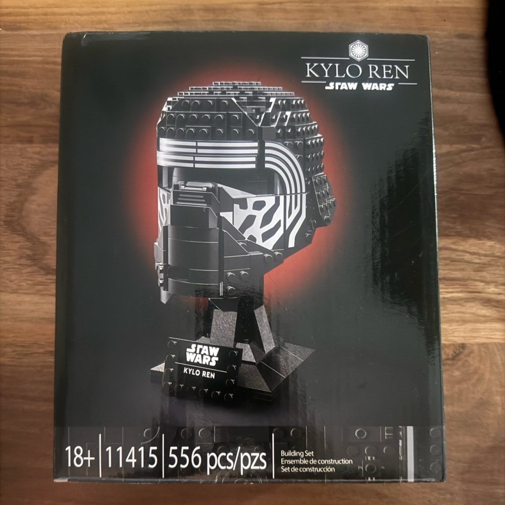 LEGO Star Wars Kylo Ren Helmet Building Set - Black and White